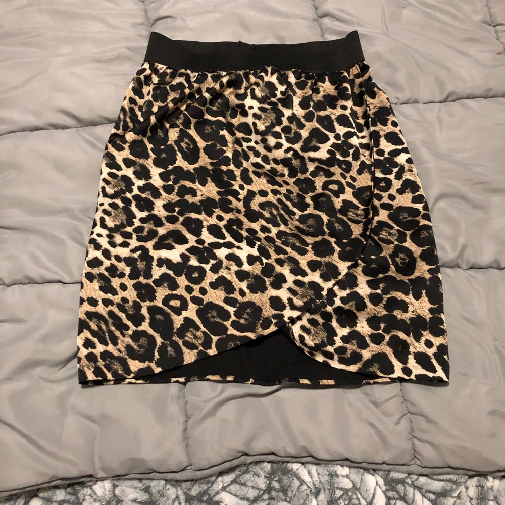 Leopard skirt
